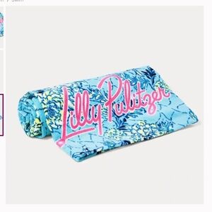 Lilly Pulitzer gwp beach towel bellevue blue breakers new